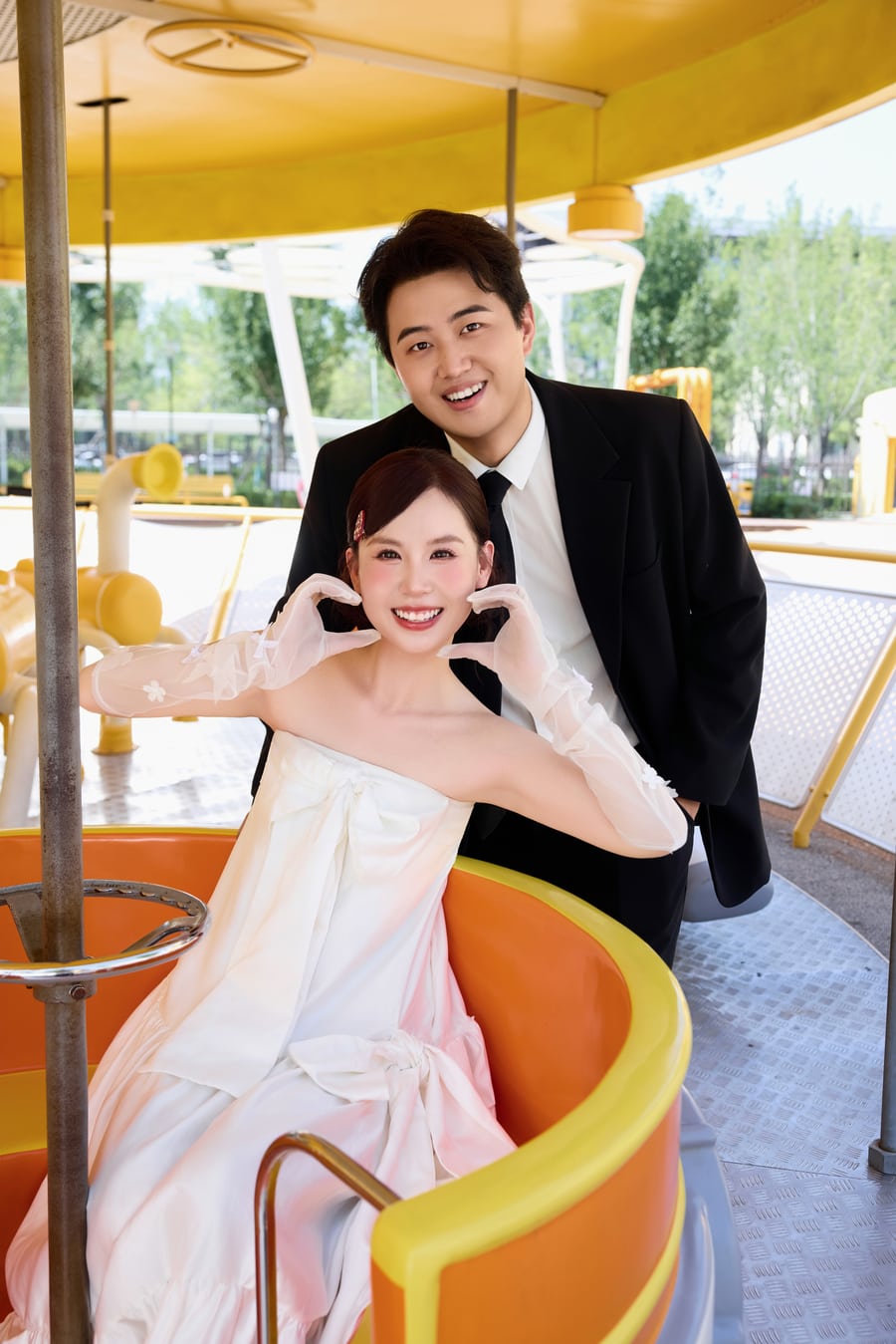 李佳冉与刘安琪的婚纱照 11